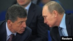Дмитро Козак (л) і Володимир Путін, архівне фото