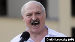 Лукашенко: нам потрібно прийняти нову Конституцію. Ви її повинні прийняти на референдумі