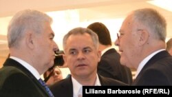 De pe vremea când Vladimir Voronin (stânga), Vlad Plahotniuc (centru) și Dumitru Diacov împărțeau aceeași fotografie 