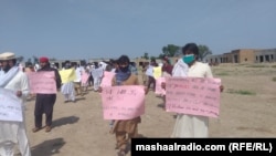 زده کوونکي وايي انټرنېټ نشته نو انلاین زده کړې نشي کولای