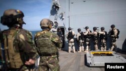 Trupe speciale române şi bulgare la bordul navei americane USS Truxtun, manevre militare în Marea Neagră, 19 martie 2014