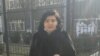 Bloger Fatima Jo‘rayeva sudlanuvchilarni qo‘llab ochlik e’lon qilgani haqida dastlab Andijon shahar sudi oldida gapirdi