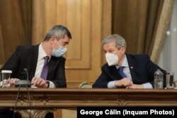Dacian Cioloș speră ca va obține votul de învestitură din partea parlamentarilor. Șansele sale sunt mici.