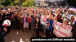 Protest în fața Judecătoriei Chișinău 