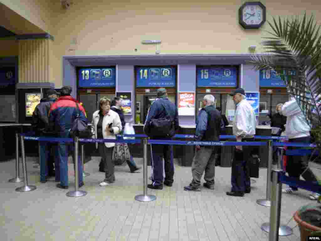 Serbia - Belgrade railway station, ilustrative photo,22Apr2010.