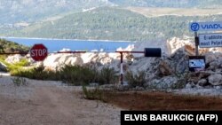 Hrvatska je, uprkos protivljenju BiH, u ponedeljak ozvaničila početak gradnje Pelješkog mosta