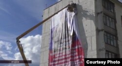 იაგოდნოიე პატარა დასახლებაა, 3 ათასამდე მცხოვრებლით. ესაა ადგილი, რომელსაც ადრე იაკუტელი მომთაბარეები იყენებდნენ დასაბანაკებლად, მეოცე საუკუნის 30-იან წლებში კი პატიმრების გაგზავნა დაიწყეს - სწორედ მათ ააშენეს აქ პირველი სახლები და გაჭრეს გზები.
