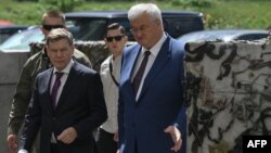 Johann Wadephul a venit la Chișinău după o vizită la Kiev și Odesa, unde a fist însoțit de ministrul de Externe ucrainean, Andrei Sibiha (stânga)