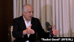 د افغانستان لپاره د امریکا متحده ایالاتو ځانګړی استازی زلمی خلیلزاد