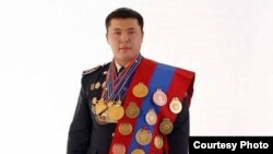 Сайфолла Тлеубердыулы, чемпион мира по пауэрлифтингу. 