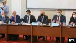Томислав Дончев и неговият екип пред комисията по бюджет и финанси в НС