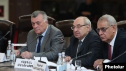 Клуб «Вернатун» проводит свою первую встречу-дискуссию, Ереван, 15 ноября 2019 г.