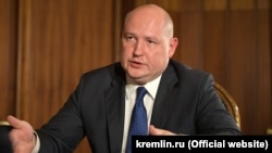 Один з тих, до кого ЄС застосував санкції, – в.о. «губернатора Севастополя» Михайло Развожаєв