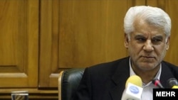 محمود بهمنی، رئیس بانک مرکزی