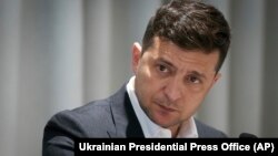 Згідно з документом, Кабінет міністрів має розробити й забезпечити реалізацію заходів з відзначення 29-ї річниці незалежності України з урахуванням вимог щодо запобігання поширенню хвороби COVID-19
