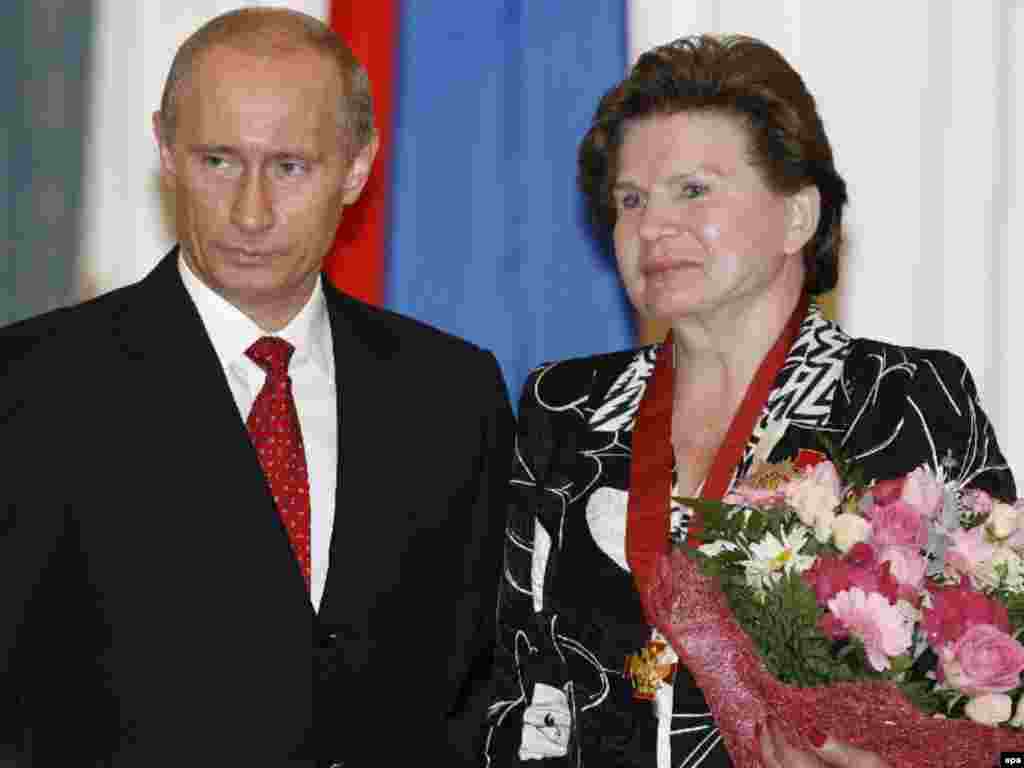 Predsjednik Putin odlikovao ju je sa Ordenom zasluga domovini, maj 2007.