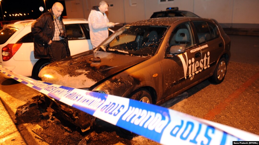 Zapaljeni automobil redakcije Vijesti
