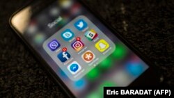 Акаунти та сторінки, які викликали підозри компанії Facebook, діяли як у самій соцмережі, так і в Instagram
