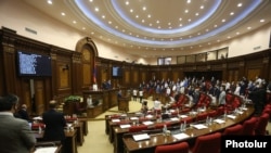 Խորհրդարանի նիստերից մեկը, արխիվ
