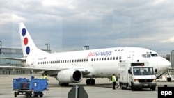 Avion JAT airways-a na aerodromu u Frankfurtu