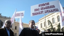კობა დავითაშვილი, ხალხის პარტიის ლიდერი გარე მოვაჭრეების აქციაზე