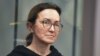 Alsu Kurmasheva, jurnalistă RFE/RL, care deține dublă cetățenie americană și rusă, este ținută în custodia rusă din 18 octombrie.