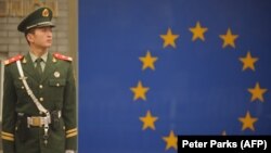 За даними журналістів, Китай намагався завадити оприлюдненню доповіді, а деякі абзаци, які критикували цю державу, були вилучені, пом’якшені або переміщені 