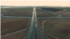 Pamje nga droni të një autostrade në Kosovë.